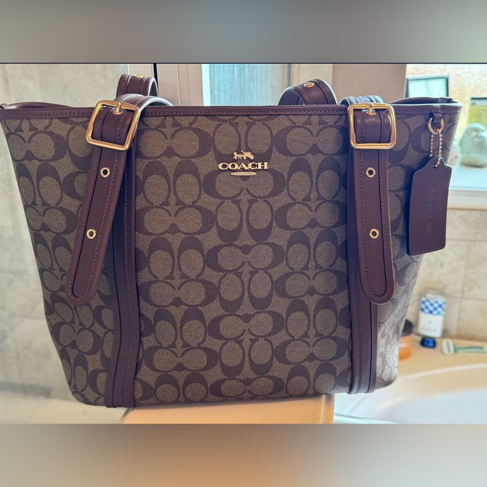 Coach Tote - Leather